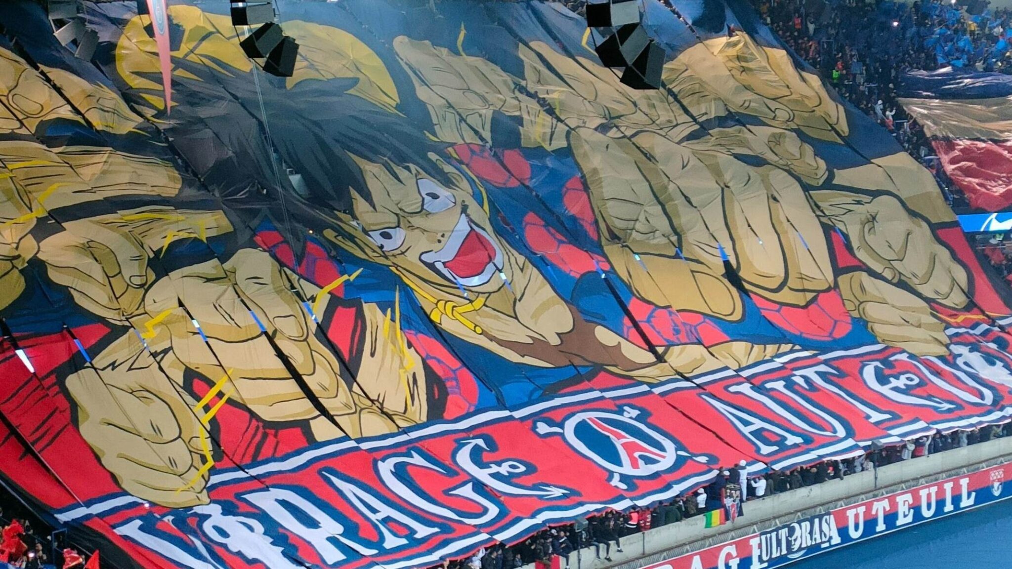 [VIDEO] One Piece, la coreografia dei tifosi del PSG è da mozzare il