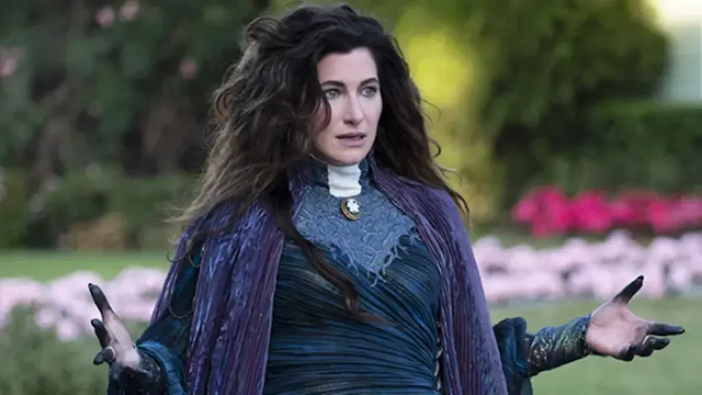 Kathryn Hahn nei panni di Agatha Harkness in WandaVision